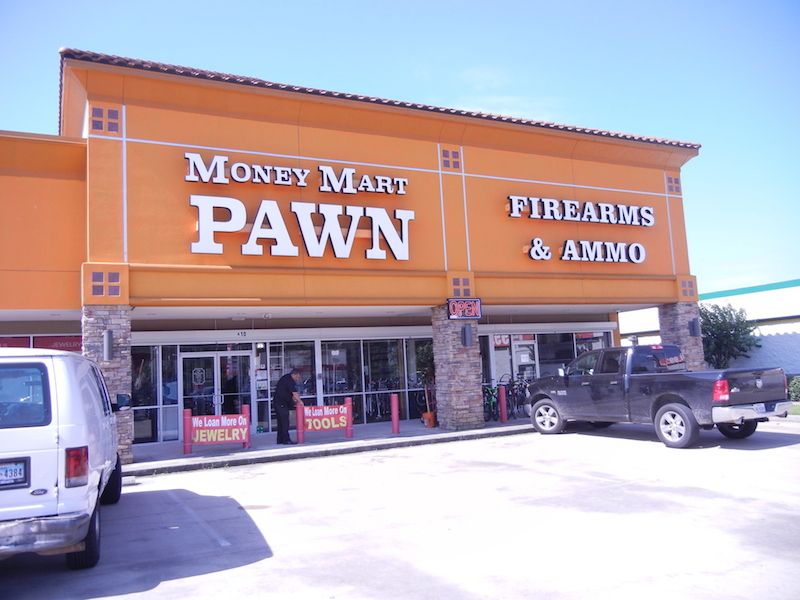 Money Mart Pawn & Jewelry › Tienda